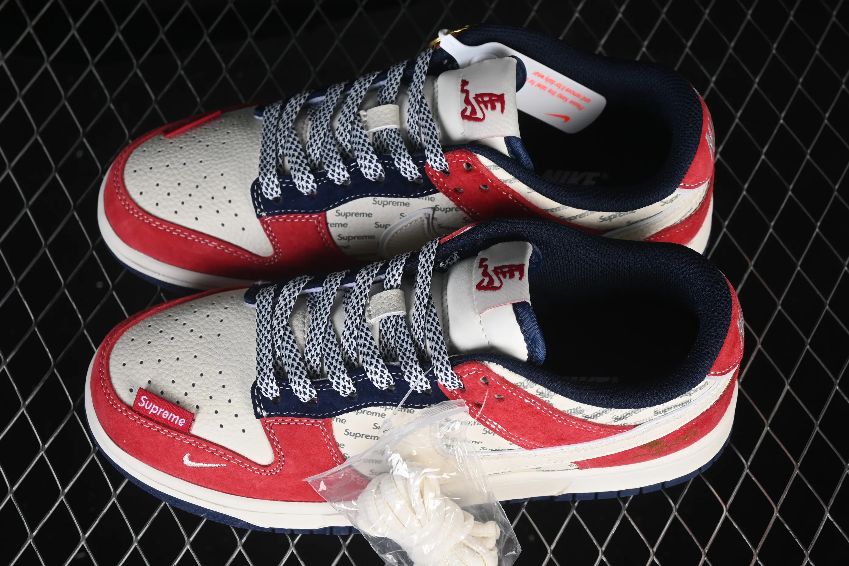 All Categories Nk SB Dunk Series Nk SB Dunk Low High-end Customized Low-top Shoes Nike SB Dunk Low Year of the Horse Joint Street Dominator High-end Customized Low-top Casual Skateboard Shoes DN3168-026